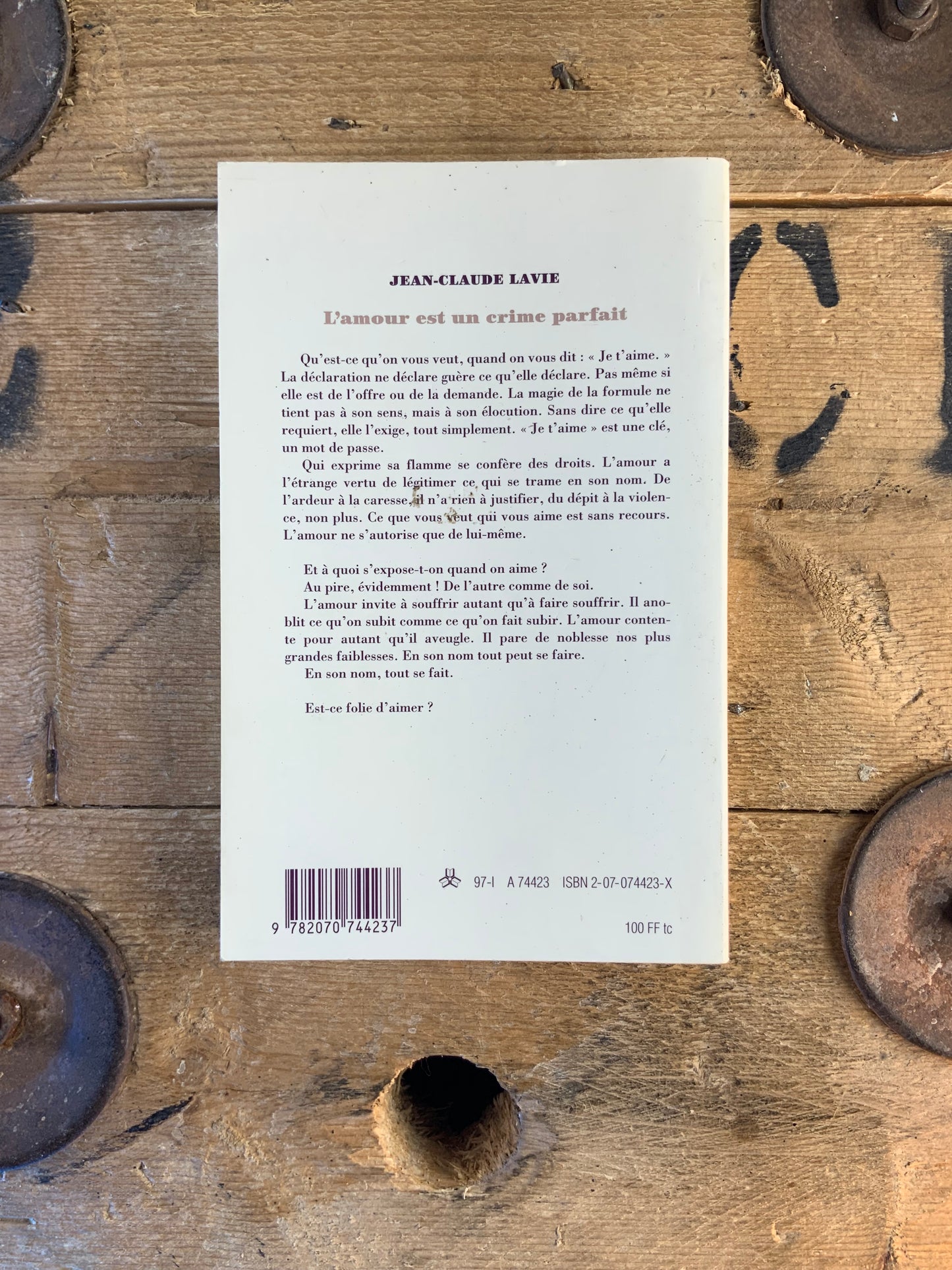L’amour est un crime parfait - Jean-Claude Lavie