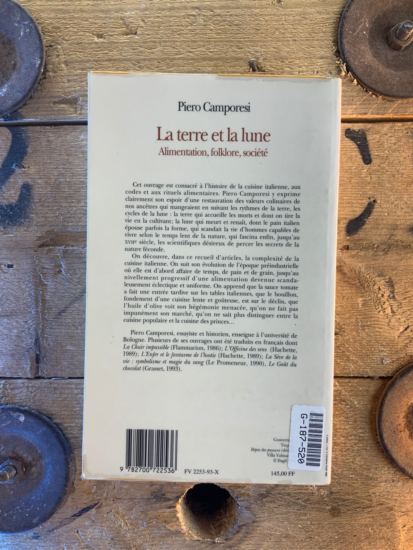 La terre et la lune : alimentation, folklore, société - Piero Camporesi