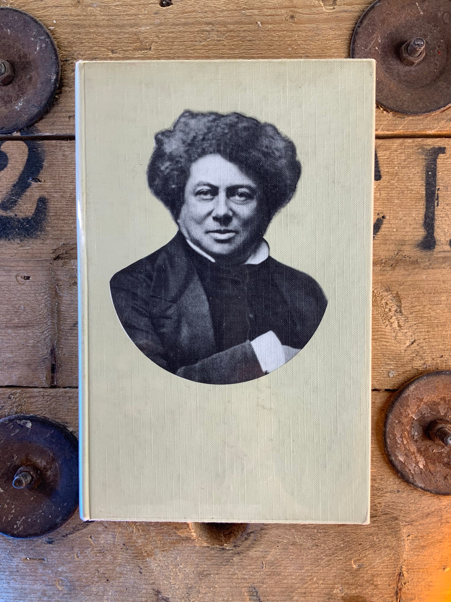 Les écrivains célèbres : Alexandre Dumas