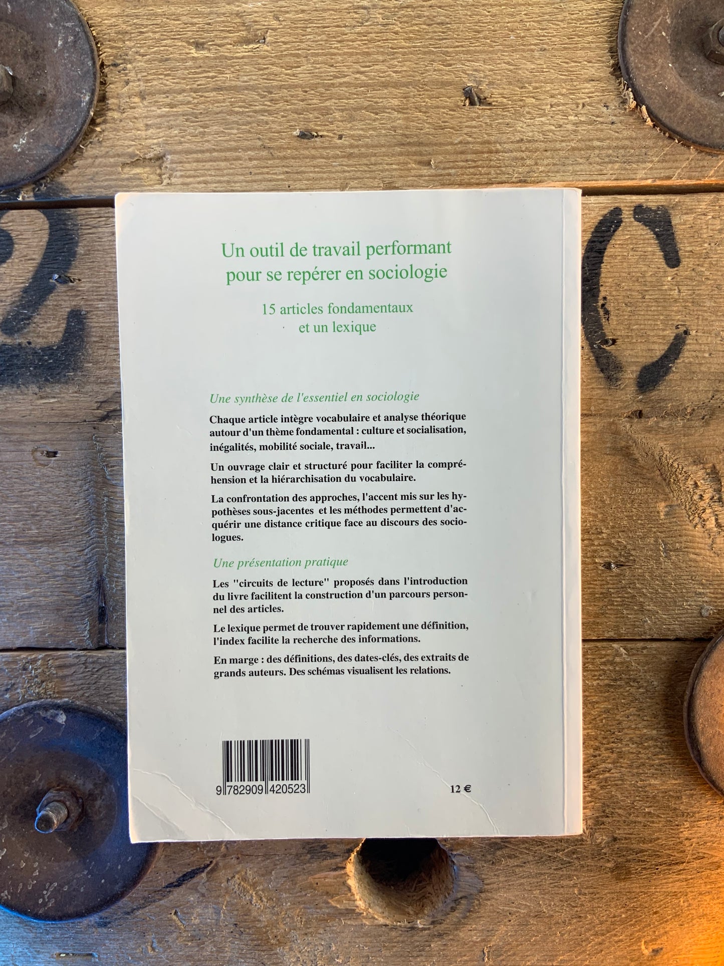 Dictionnaire de l’essentiel en sociologie - J.-F. Couet et A. Davie
