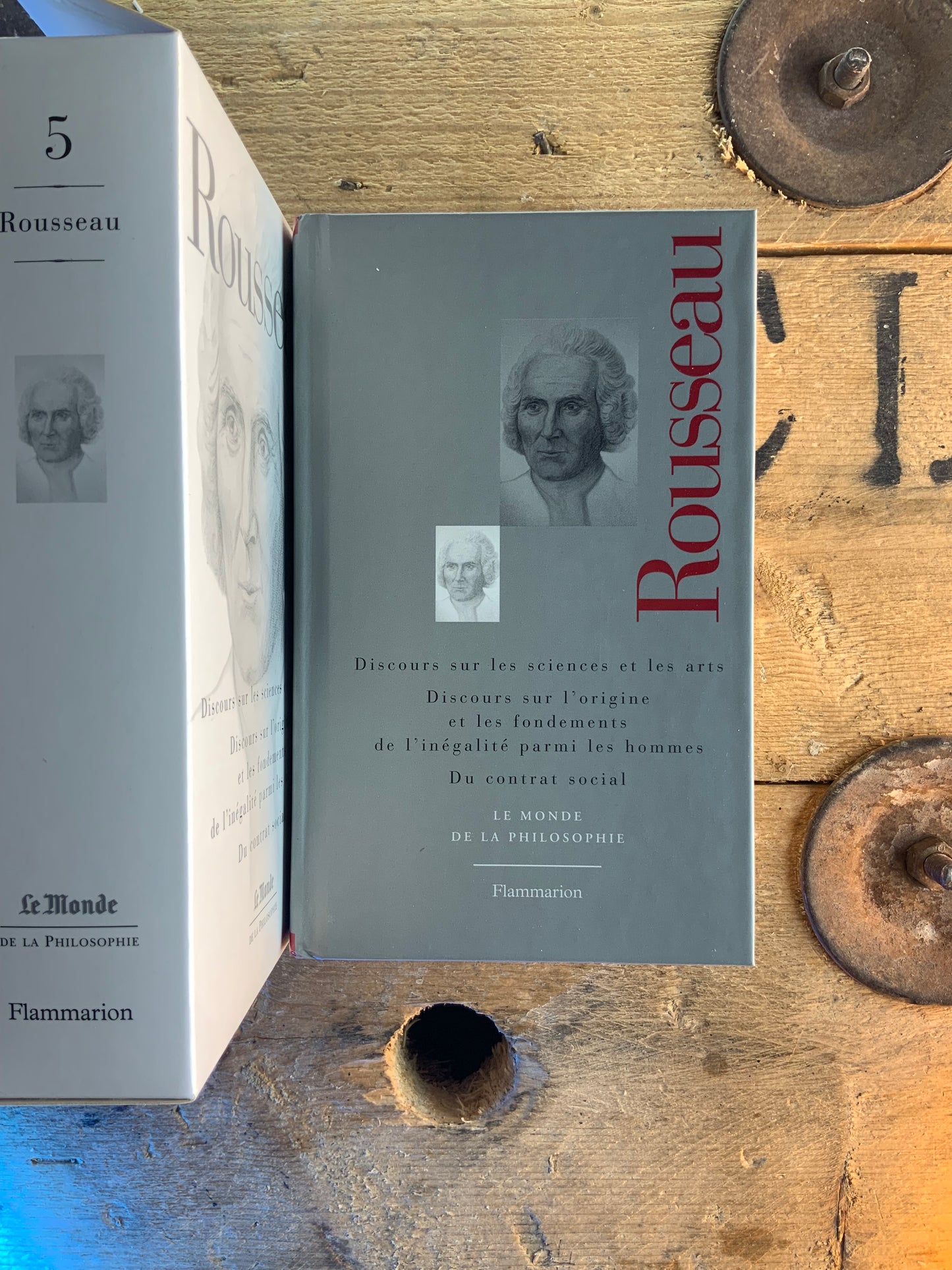 Discours sur les sciences et les arts . Discours sur l’origine et les fondements de l’inégalité parmi les hommes . Du contrat social - Jean-Jacques Rousseau