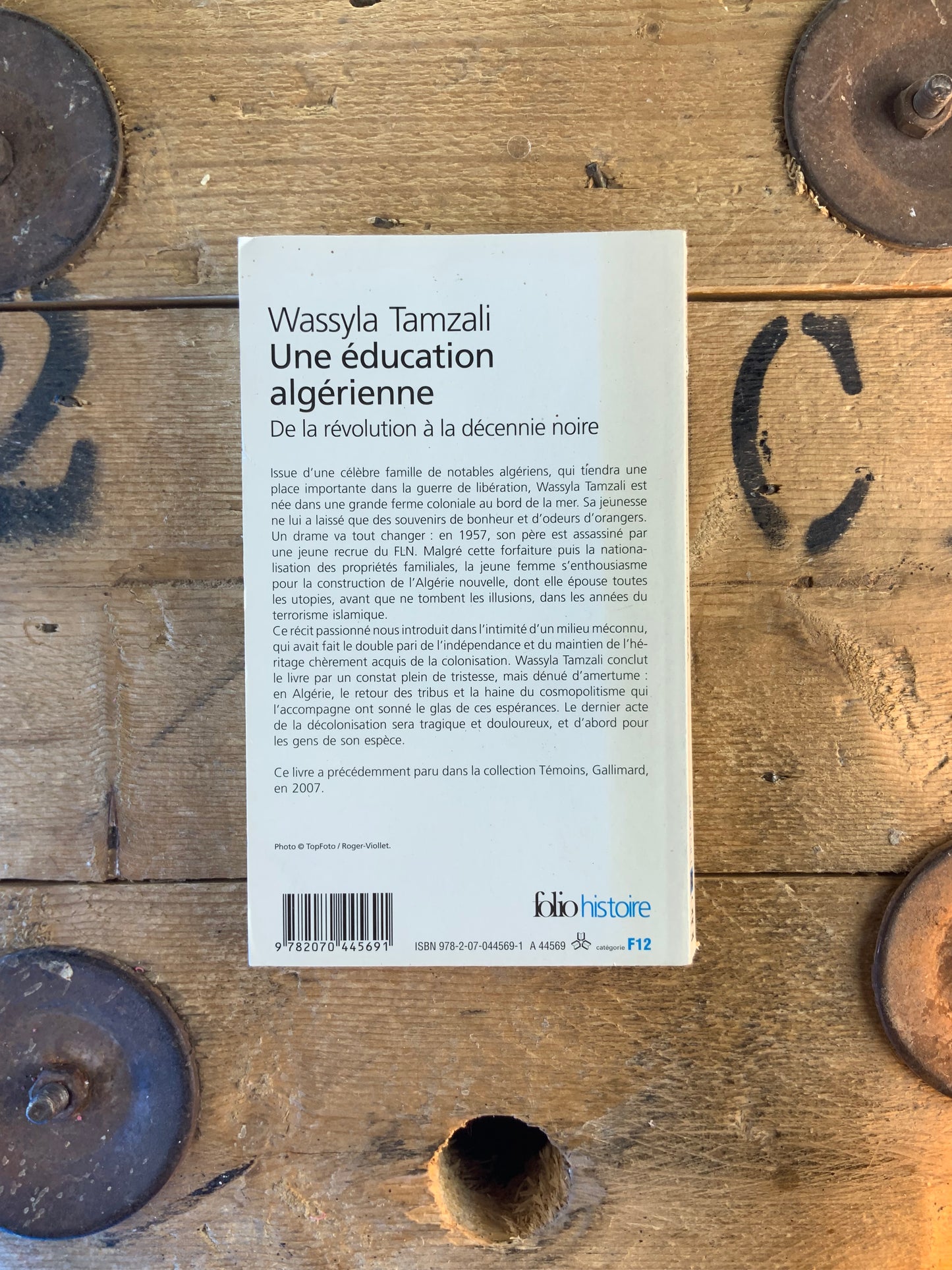 Une éducation algérienne : de la révolution à la décennie noire - Wassyla Tamzali