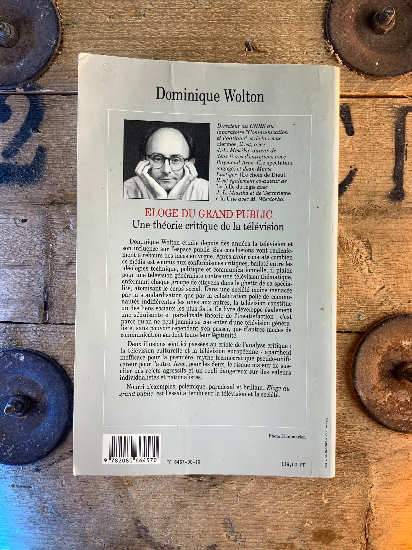 Eloge du grand public : une théorie critique de la télévision - Dominique Wolton