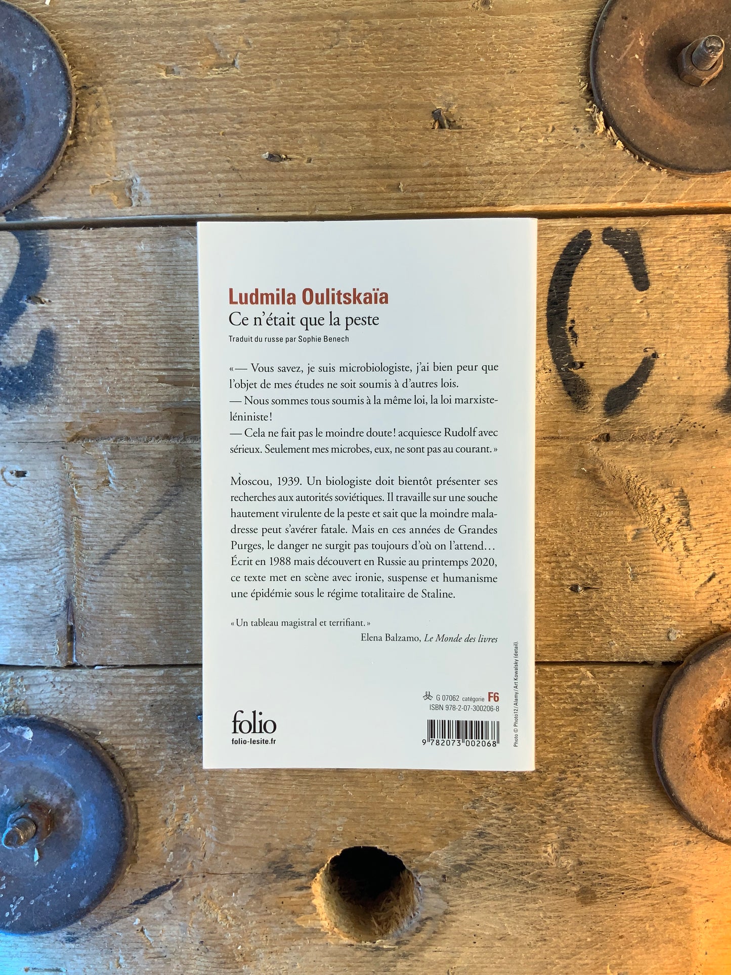Ce n’était que la peste - Ludmila Oulistkaïa