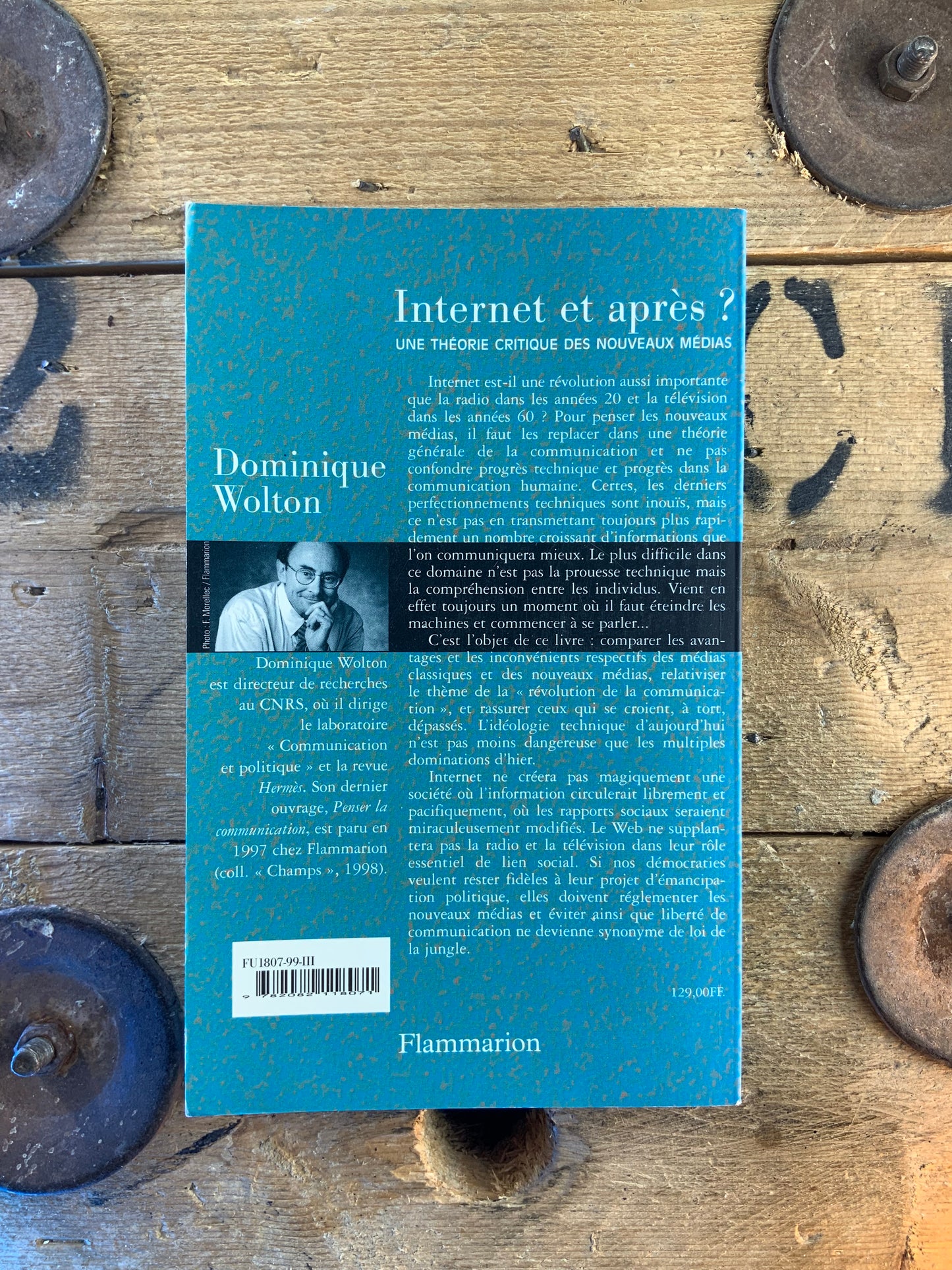Internet et après ? Une théorie critique des nouvelles médias - Dominique Wolton