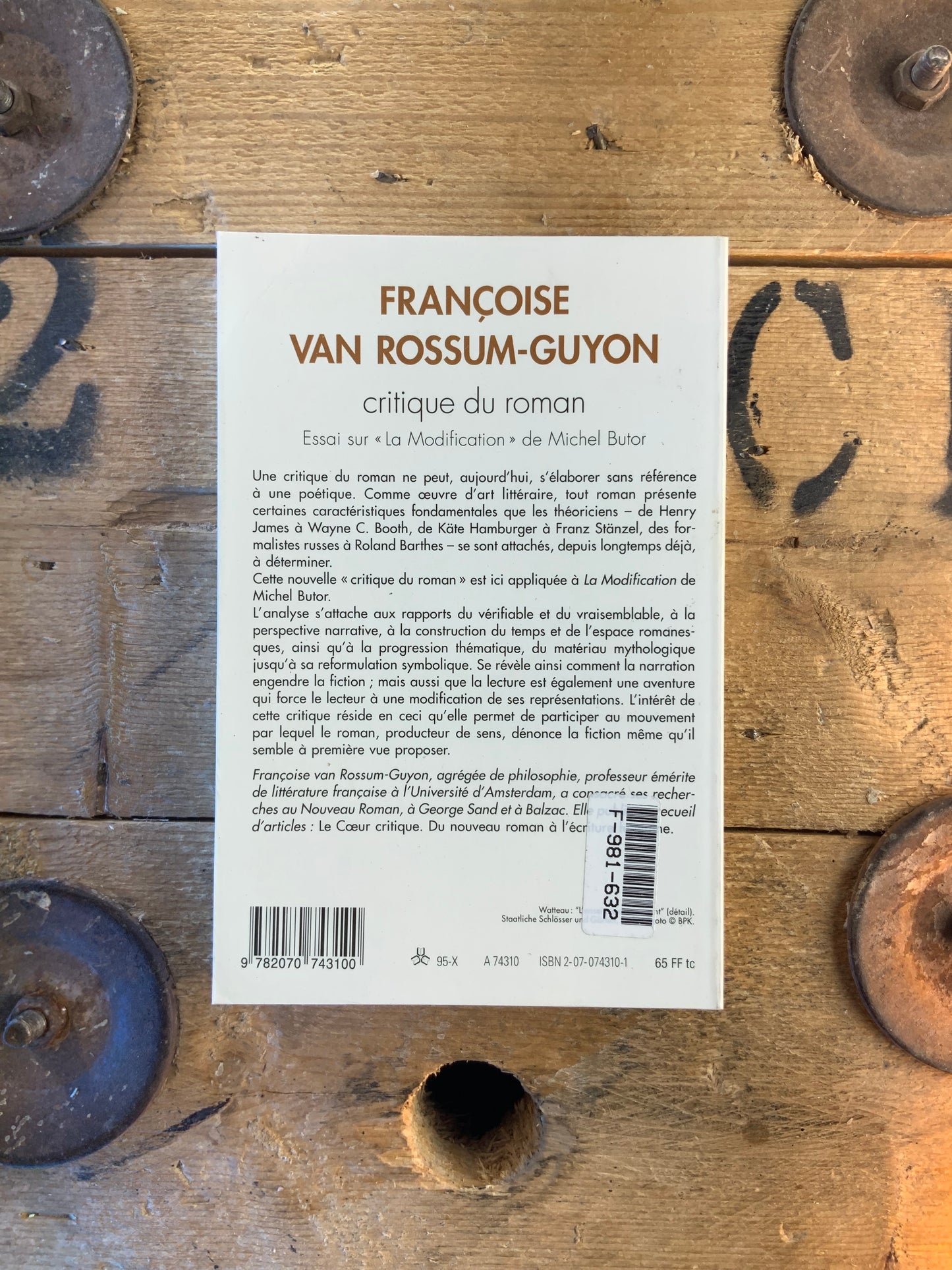 Critique du roman - Françoise Van Rossum-Guyon