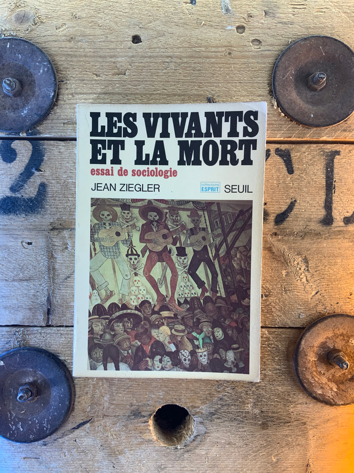 Les vivants et la mort : essai de sociologie - Jean Ziegler