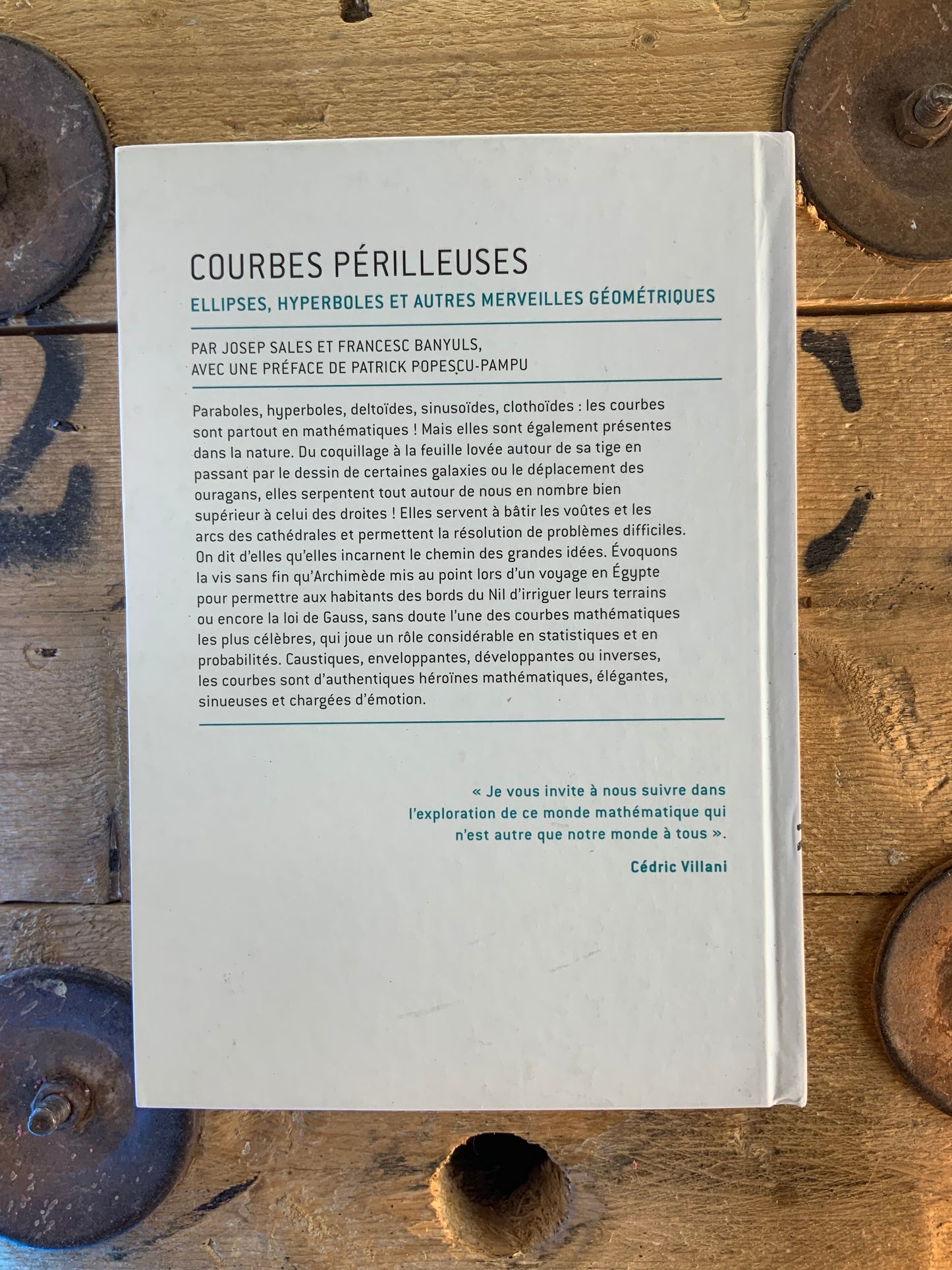 Courbes périlleuses : Ellipses, hyperboles et autres merveilleuses géométriques