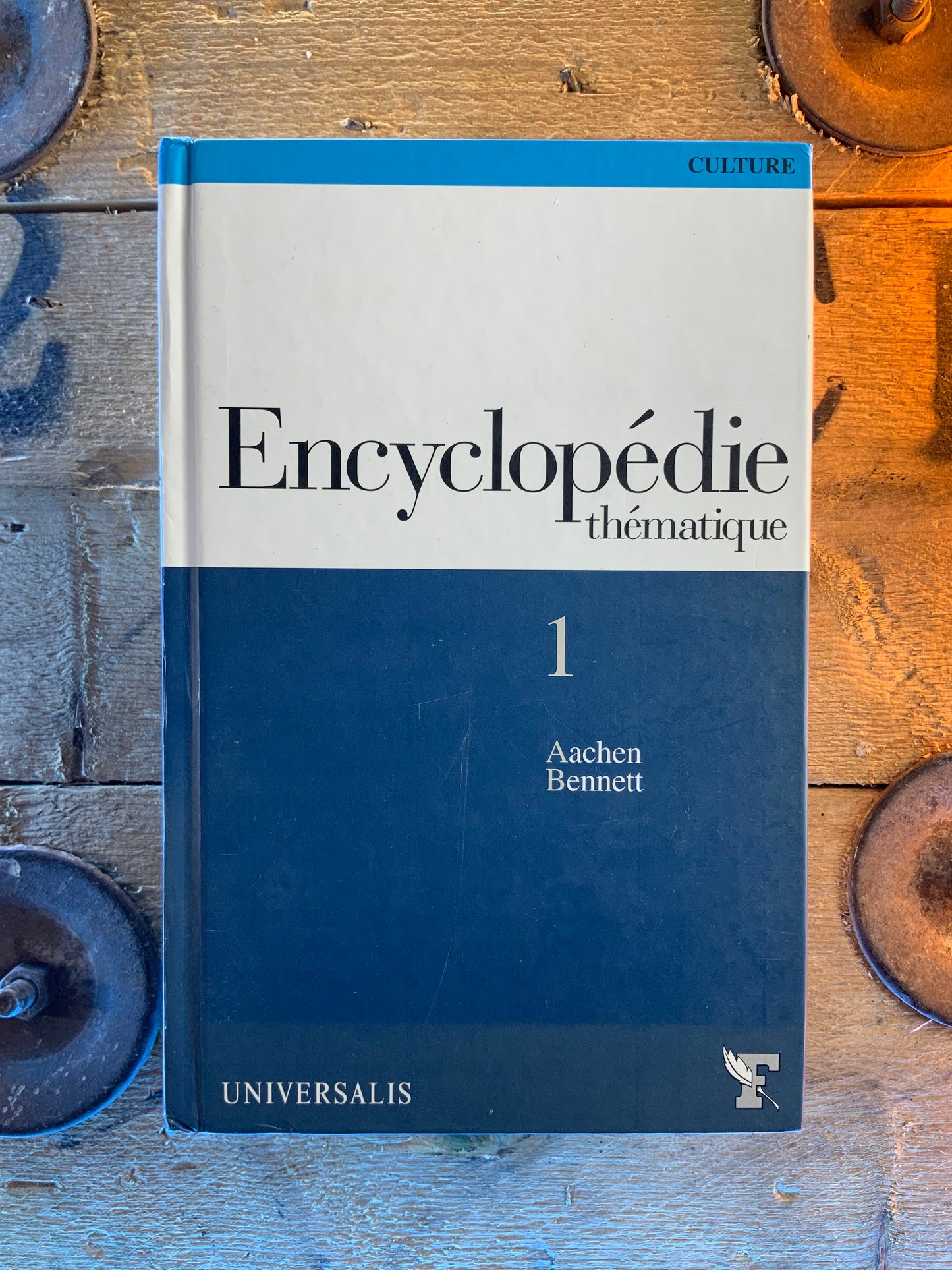 ENCYCLOPÉDIE : Les Essentiels d’Universalis en 22 Volumes