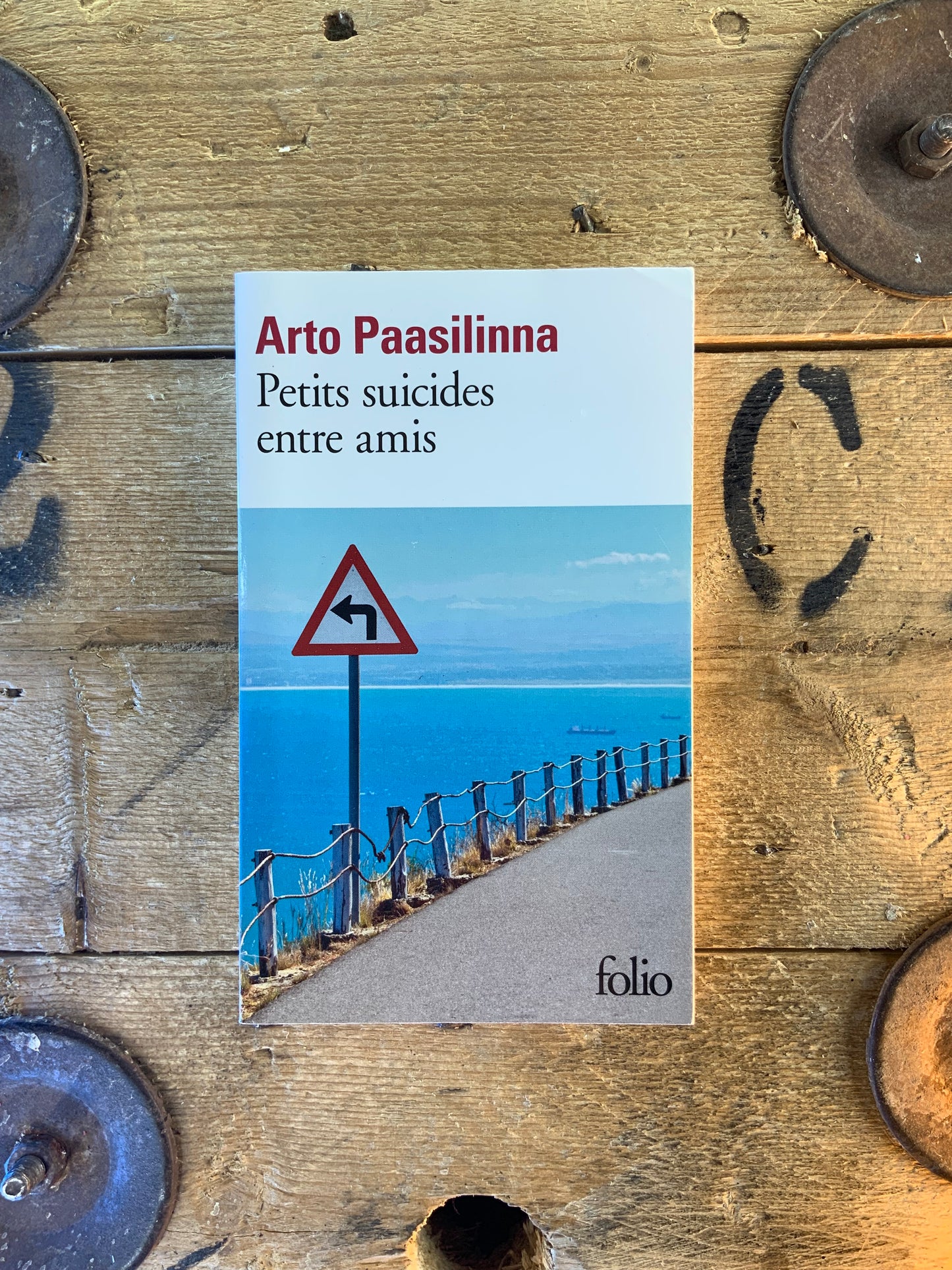 Petits suicides entre amis - Arto Paasilinna