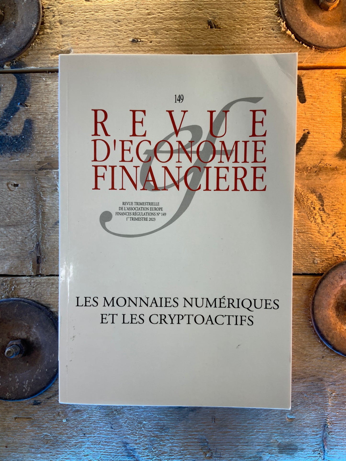 Revue d’économie financière : Les monnaies numériques et les cryptomonnaies