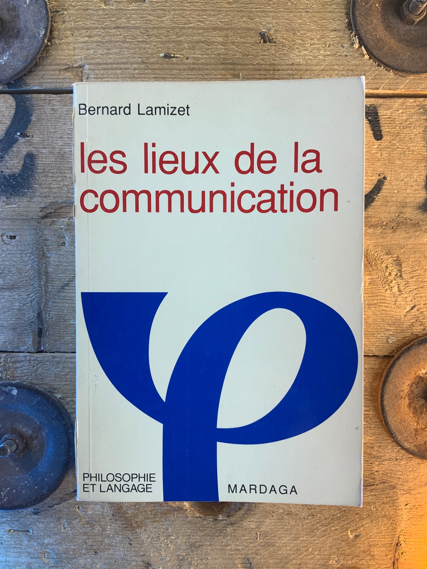 Les lieux de la communication - Bernard Lamizet