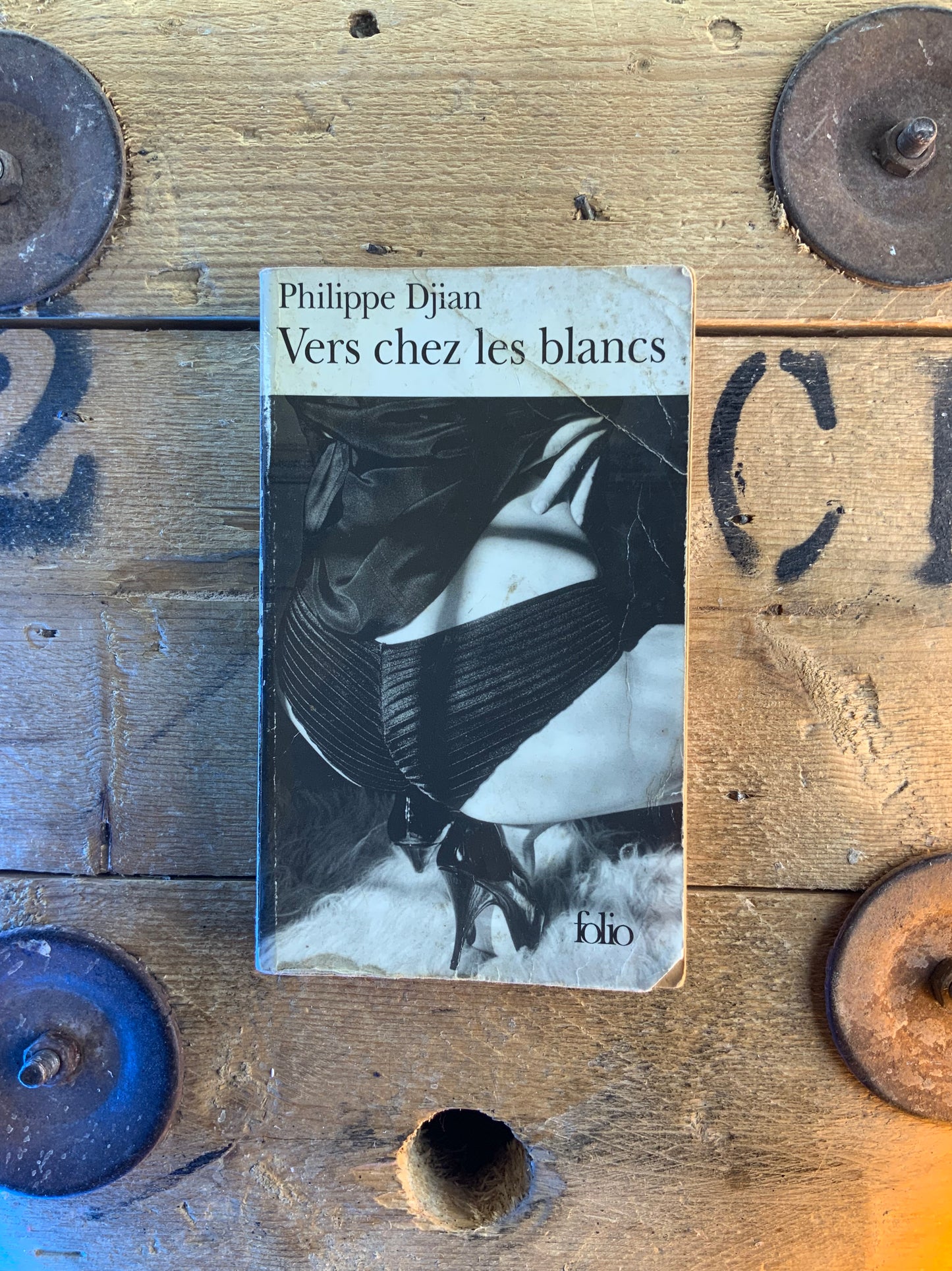 Vers chez les blancs
