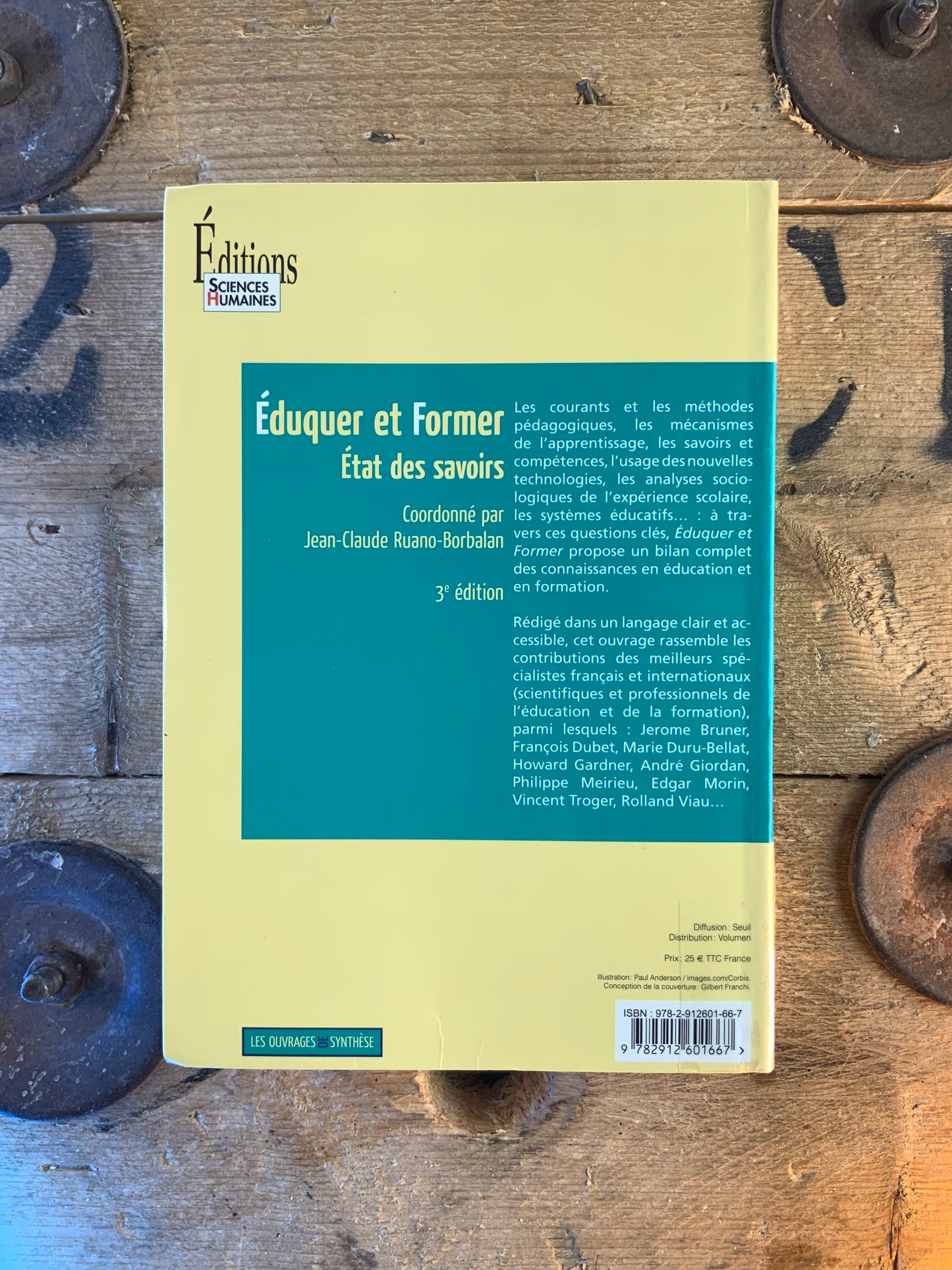 Éduquer et former : les connaissances et les débats en éducation et en formation