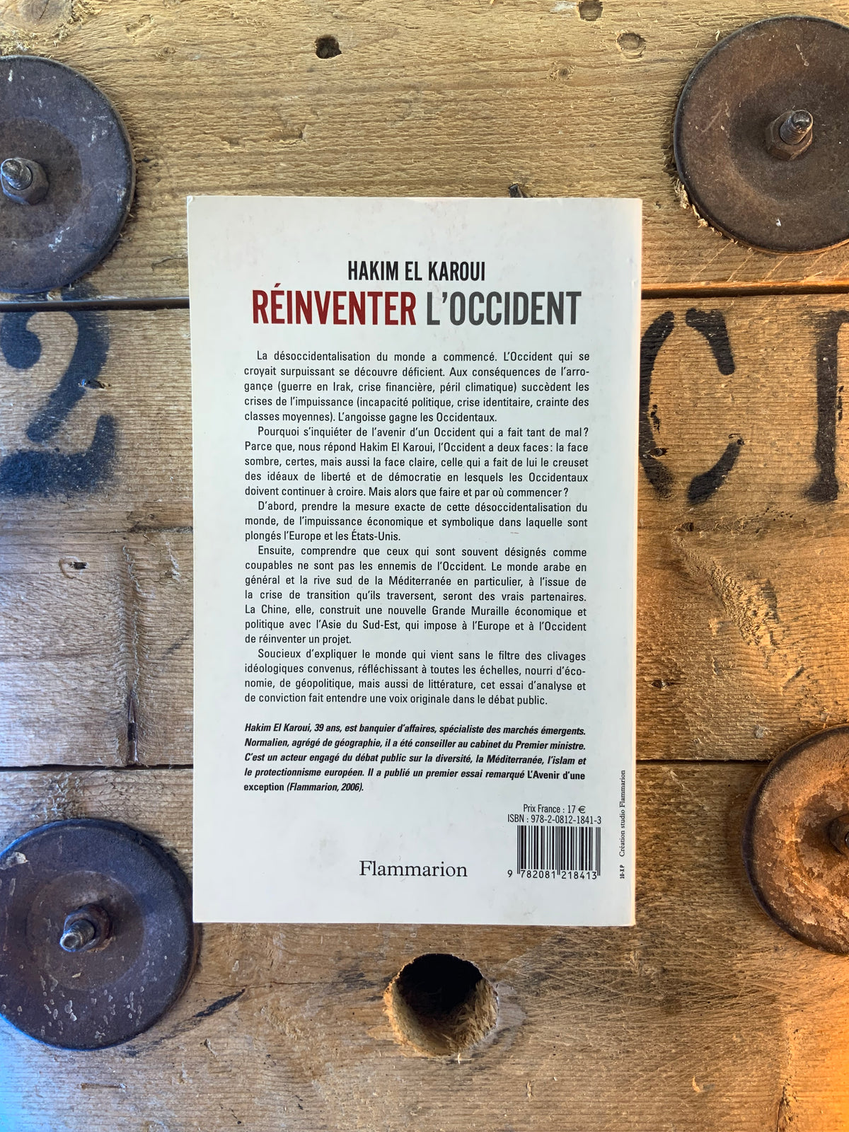 Réinventer l’Occident : essai sur une crise économique et culturelle - Hakim El Karaoui