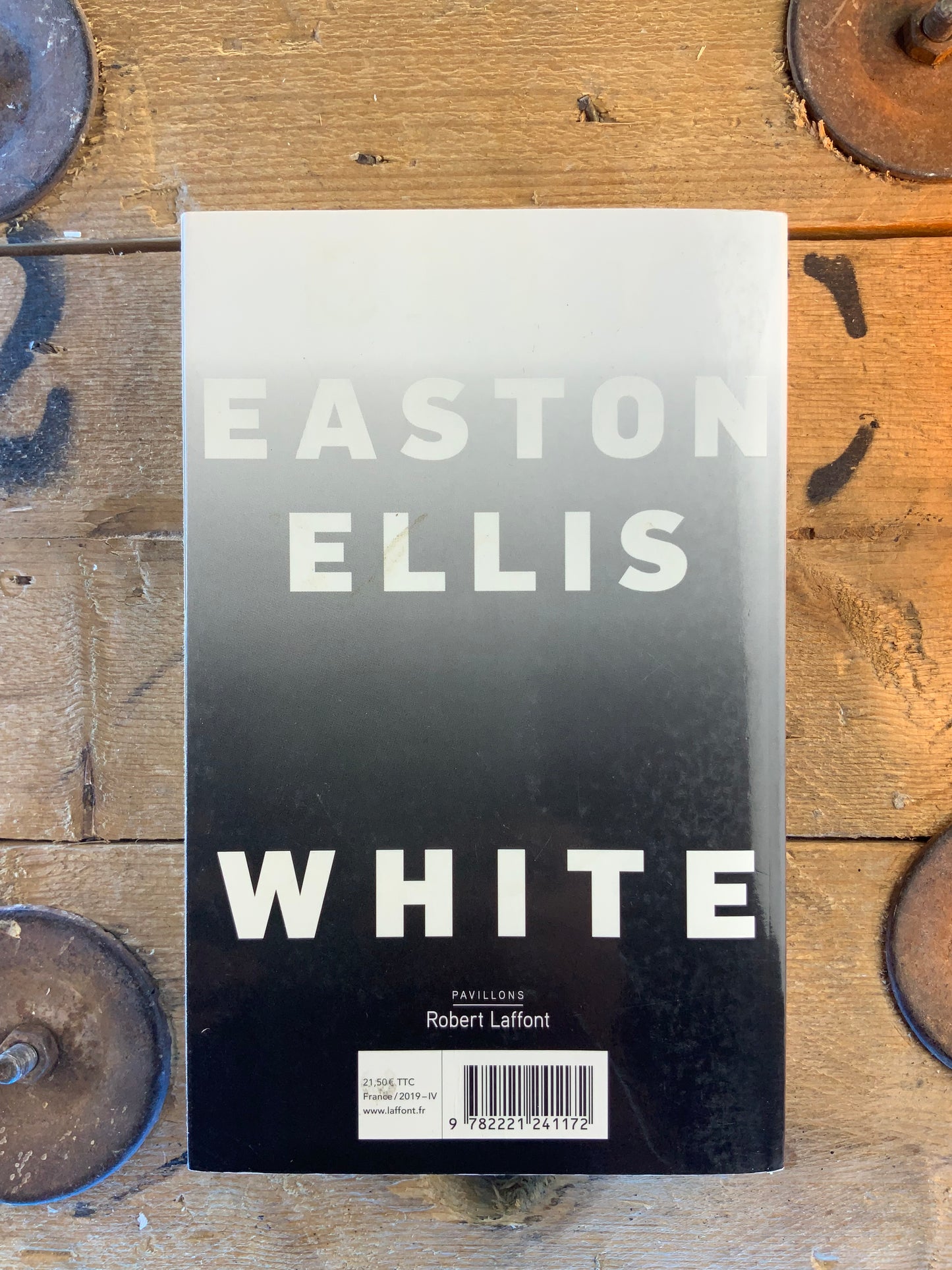 White - Bret Easton Ellis