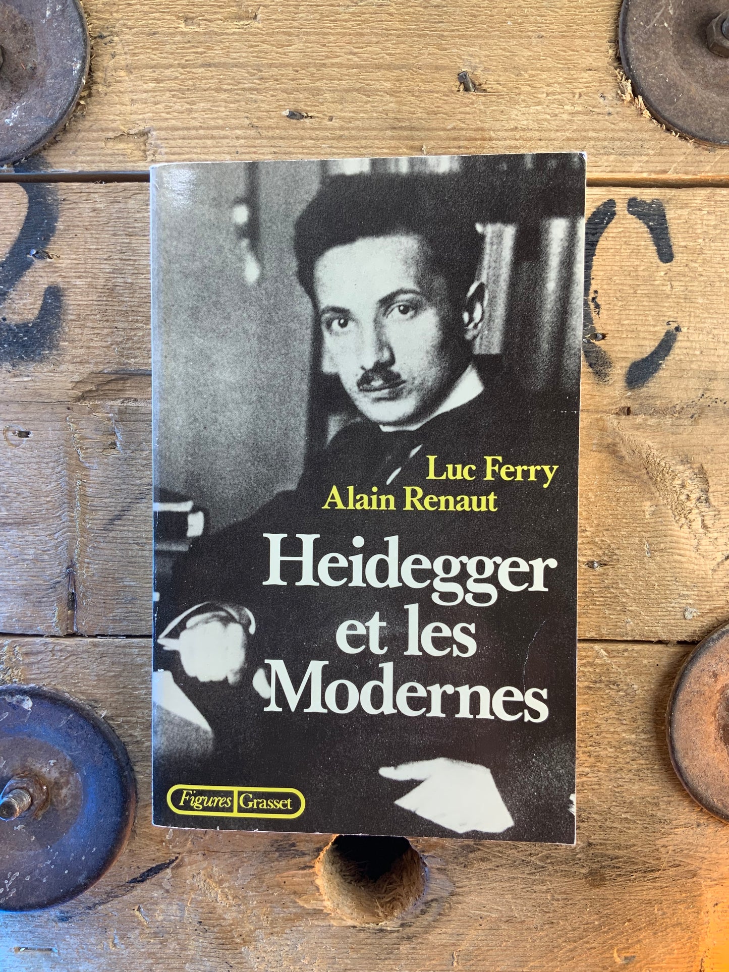 Heidegger et les modernes - Luc Ferry et Alain Renault