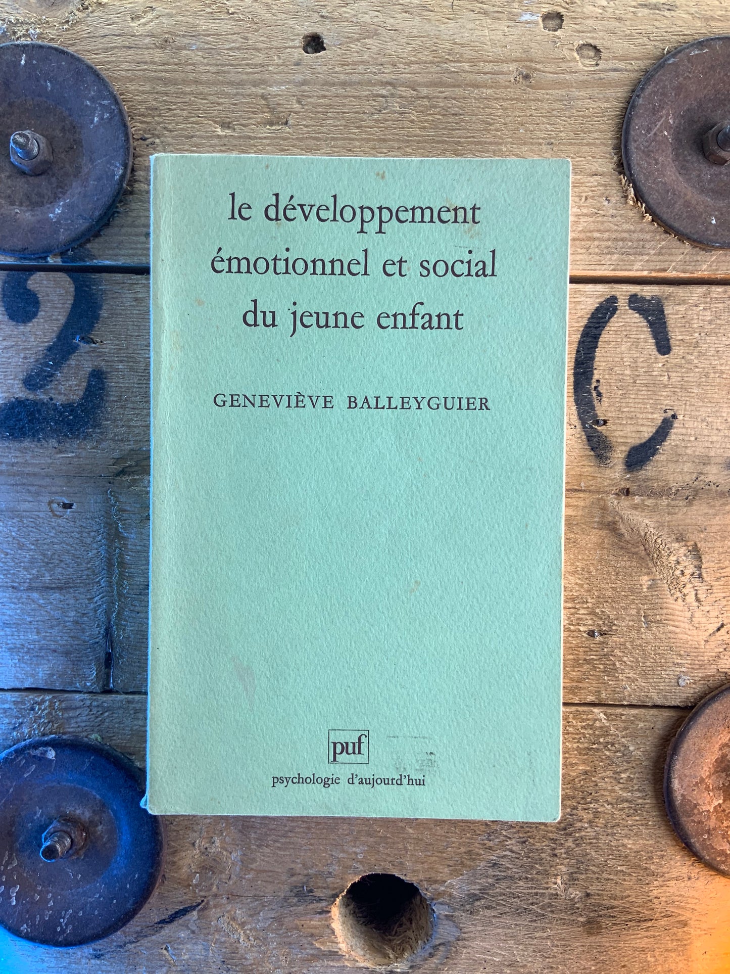 Le développement émotionnel et social du jeune enfant - Geneviève Balleyguier