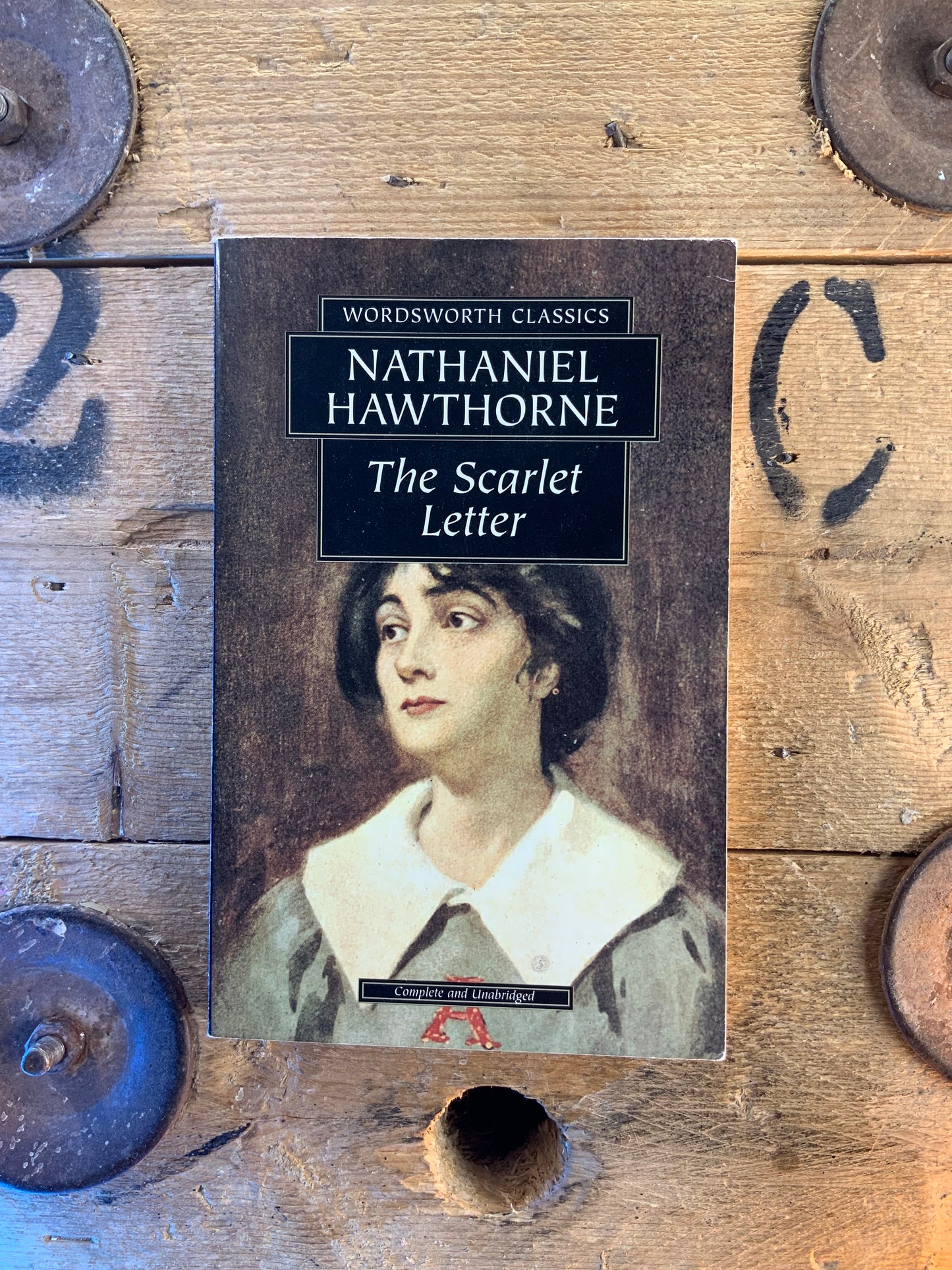 The scarlet letter - Nathaniel Howthorne