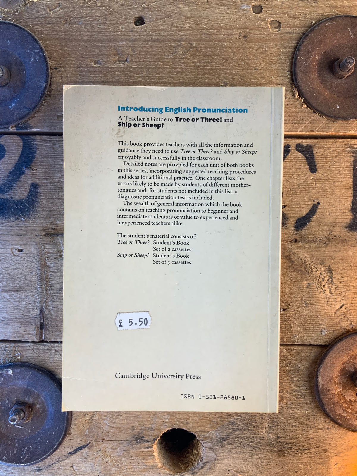Introducing English Pronunciation : a teacher’s guide to tree or three ? And ship or sheep ? - Ann Baker