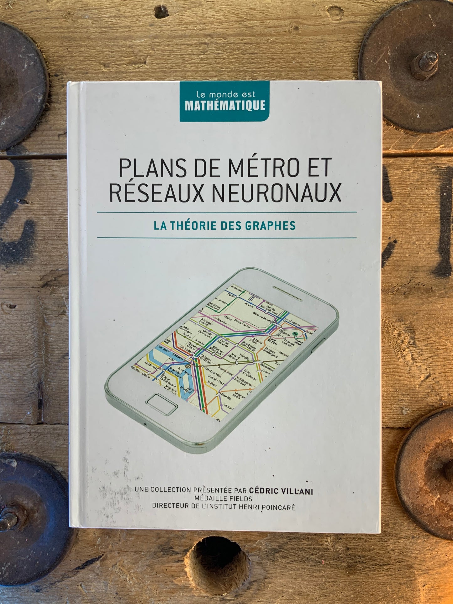 Plans de métro et réseaux neuronaux : La théorie des graphes