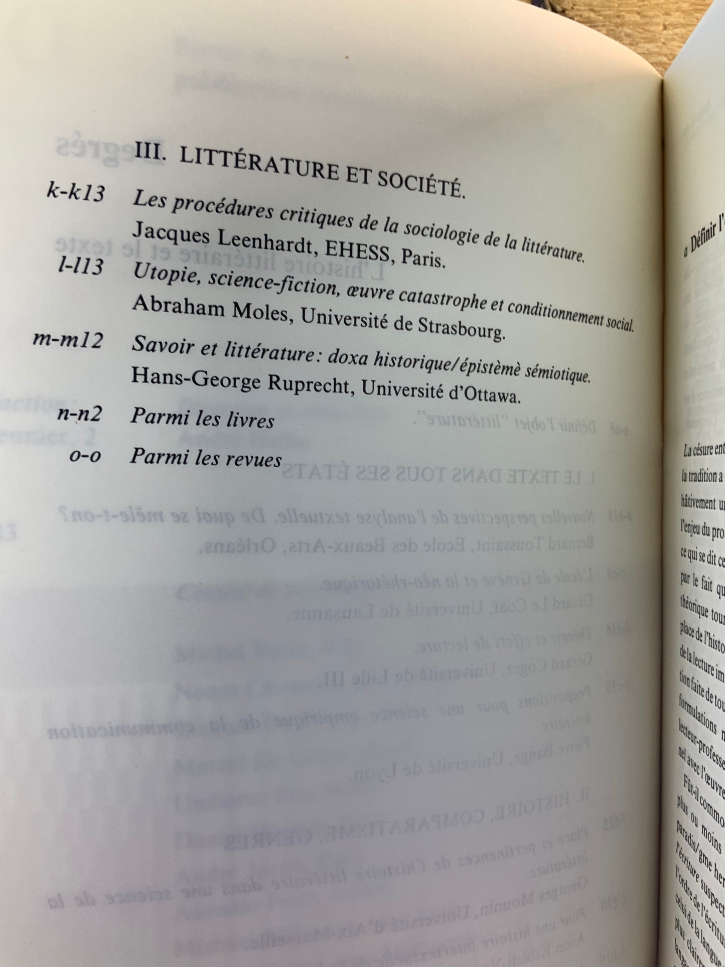 L’histoire littéraire et le texte [ Degrés - Revue de synthèse à orientation sémiologique ] - automne-hiver 1984 - n° 39-40