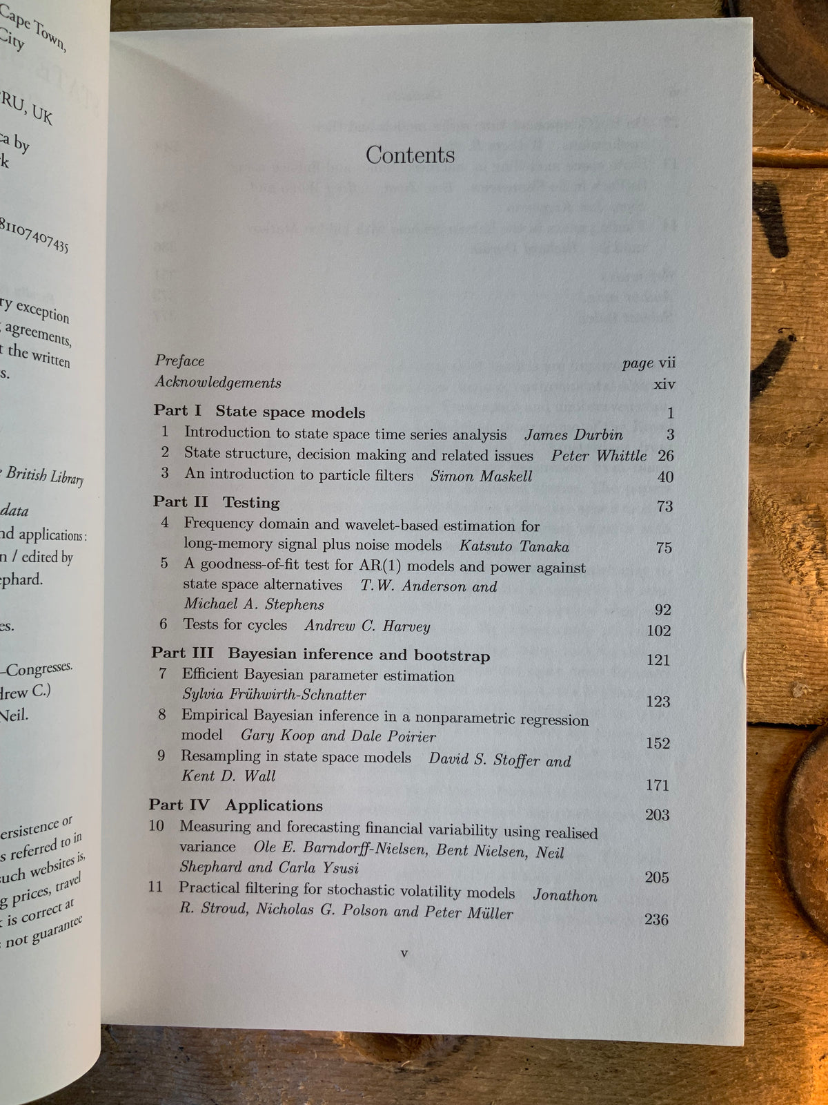State Space and Unobserved Companent Models : theory and applications -