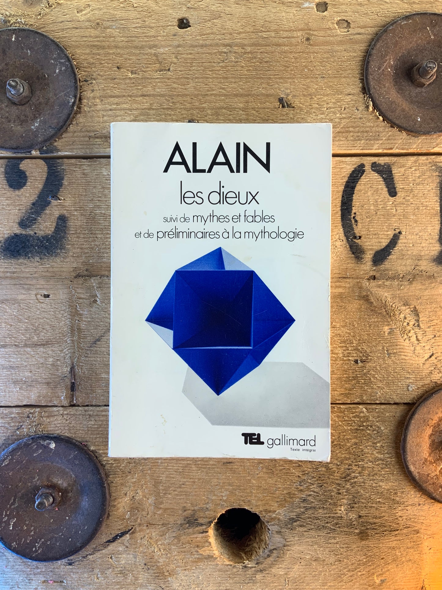 Les dieux, suivi Mythes et fables et de Préliminaires à la mythologie - Alain