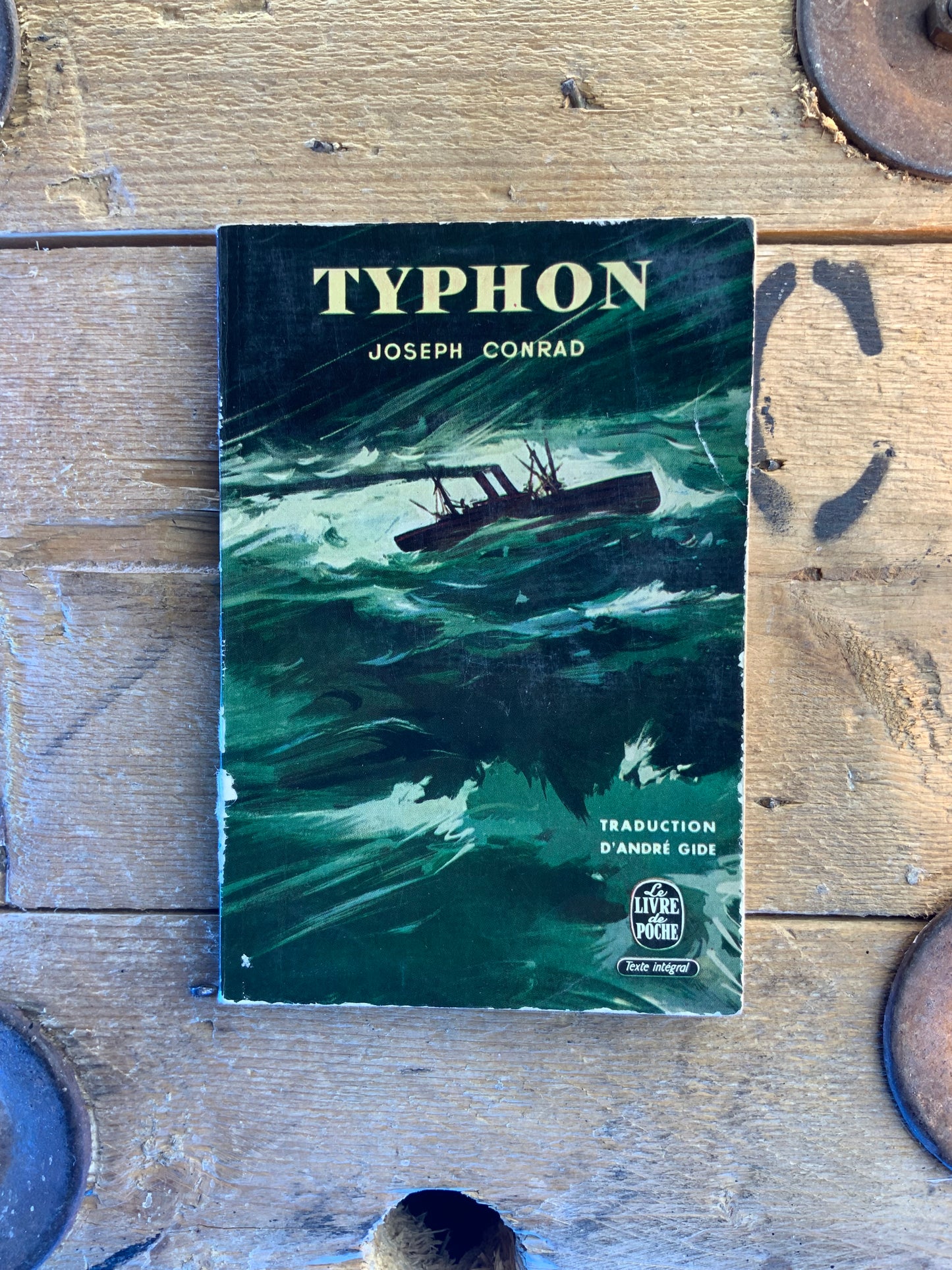 Typhon - Joseph Comrad