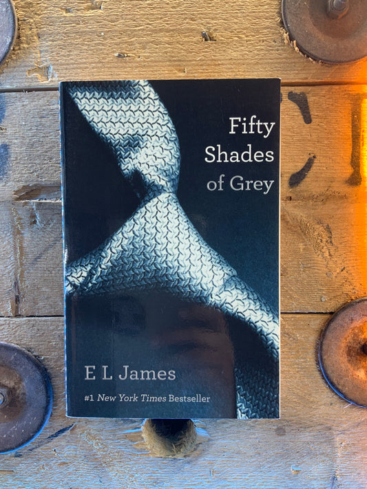 Fifty shades of grey - E. L. James