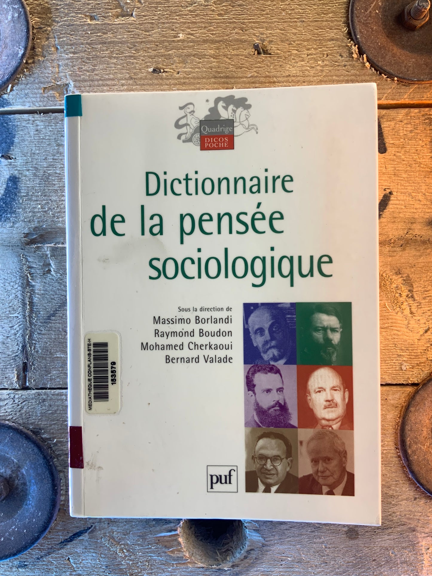 Dictionnaire de la pensée sociologique