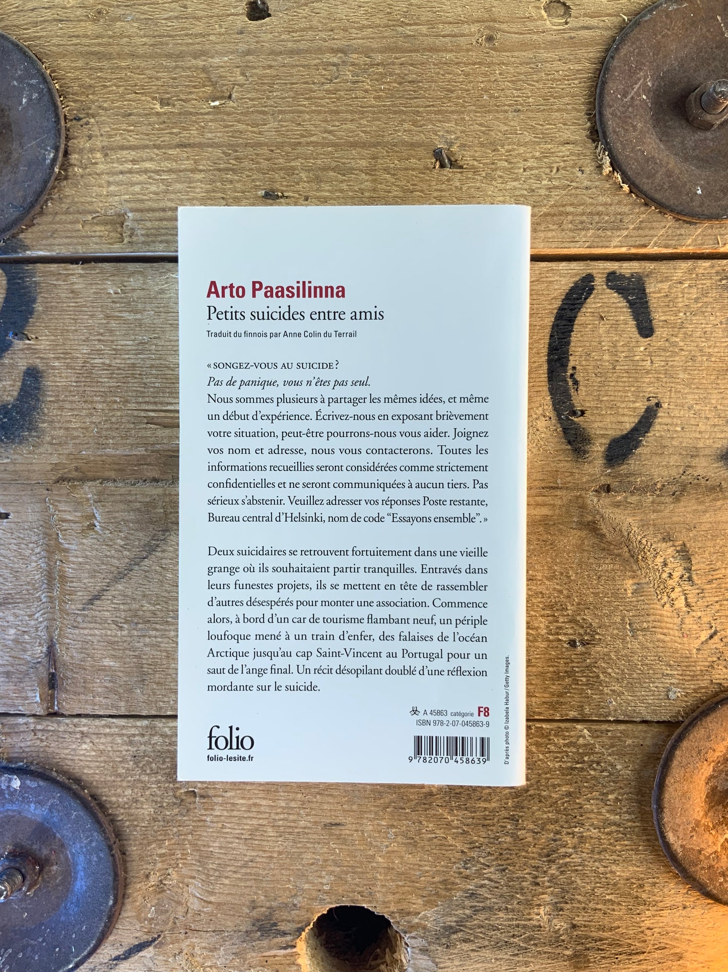 Petits suicides entre amis - Arto Paasilinna
