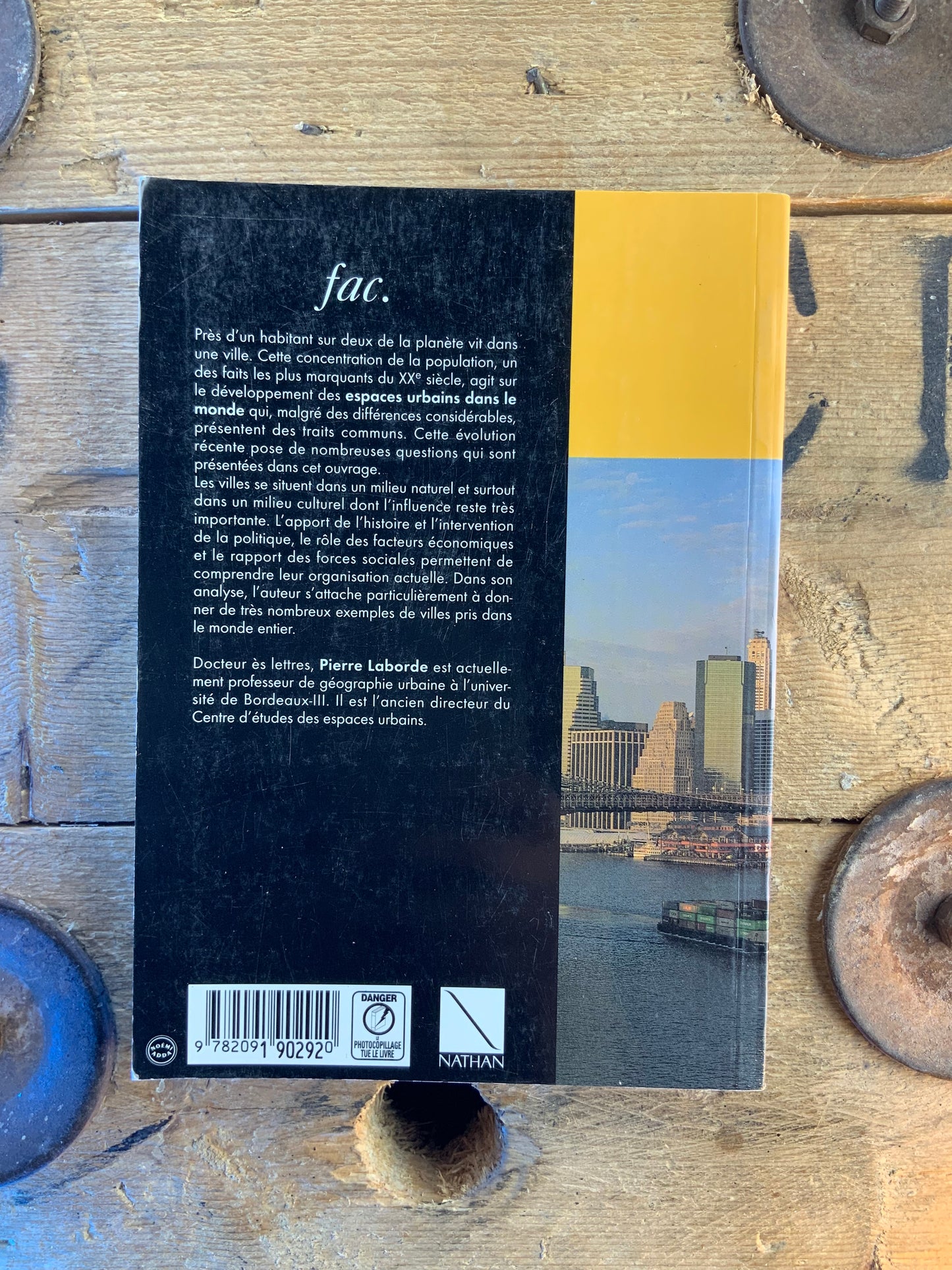 Les espaces urbains dans le monde - Pierre Laborde