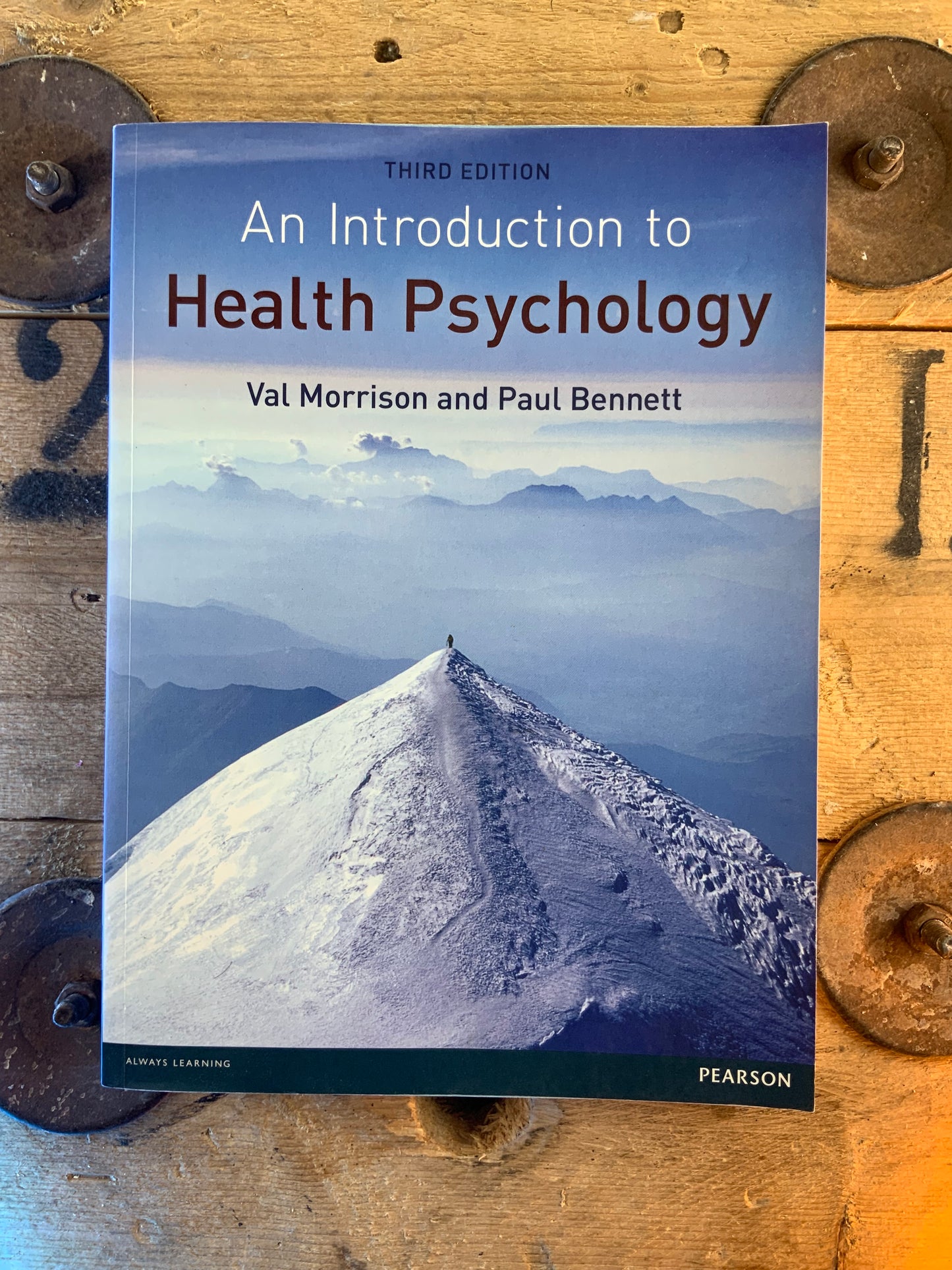 An introduction to Health Psychology - Val Morrison and Paul Bennett