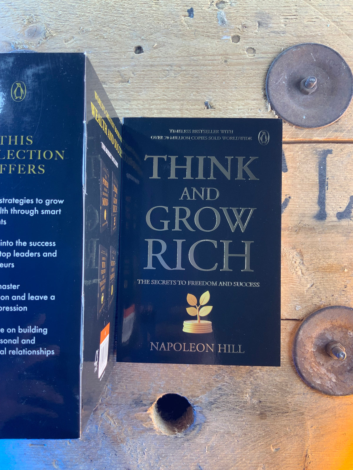 World’s Greatest Books for Wealth and Success : The power of your subconscious mind - How to win friends and influence people - The richest Man in Babylon - Think and grow rich       [neuf]