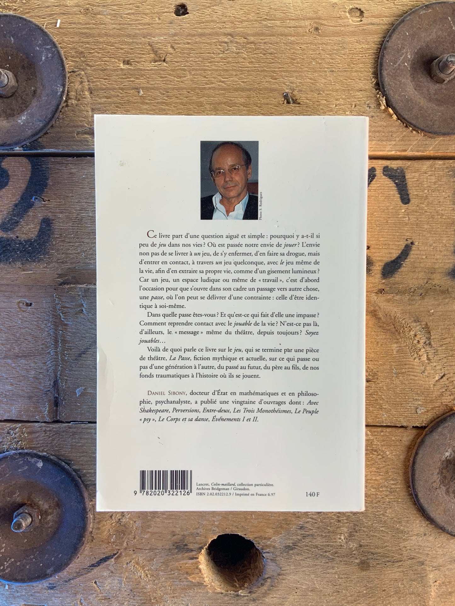 Le jeu et la passe : identité et théâtre - Daniel Sibony