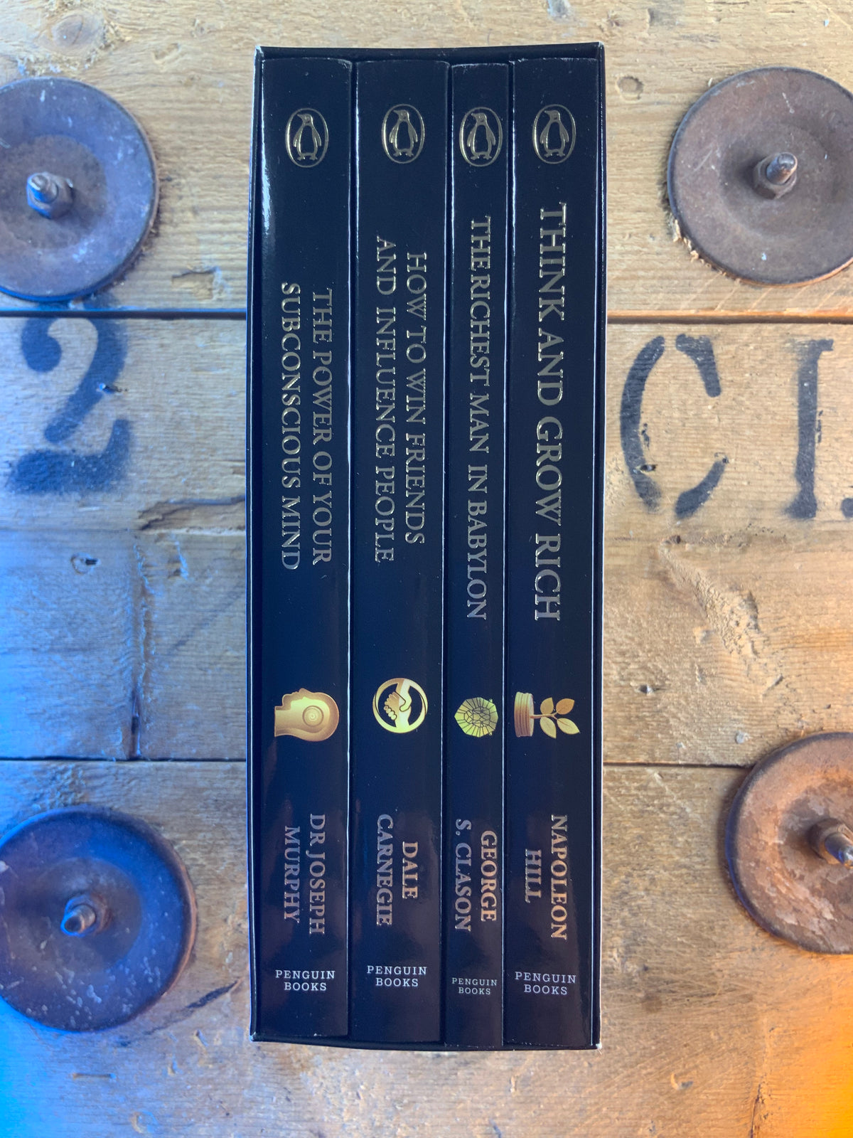 World’s Greatest Books for Wealth and Success : The power of your subconscious mind - How to win friends and influence people - The richest Man in Babylon - Think and grow rich       [neuf]