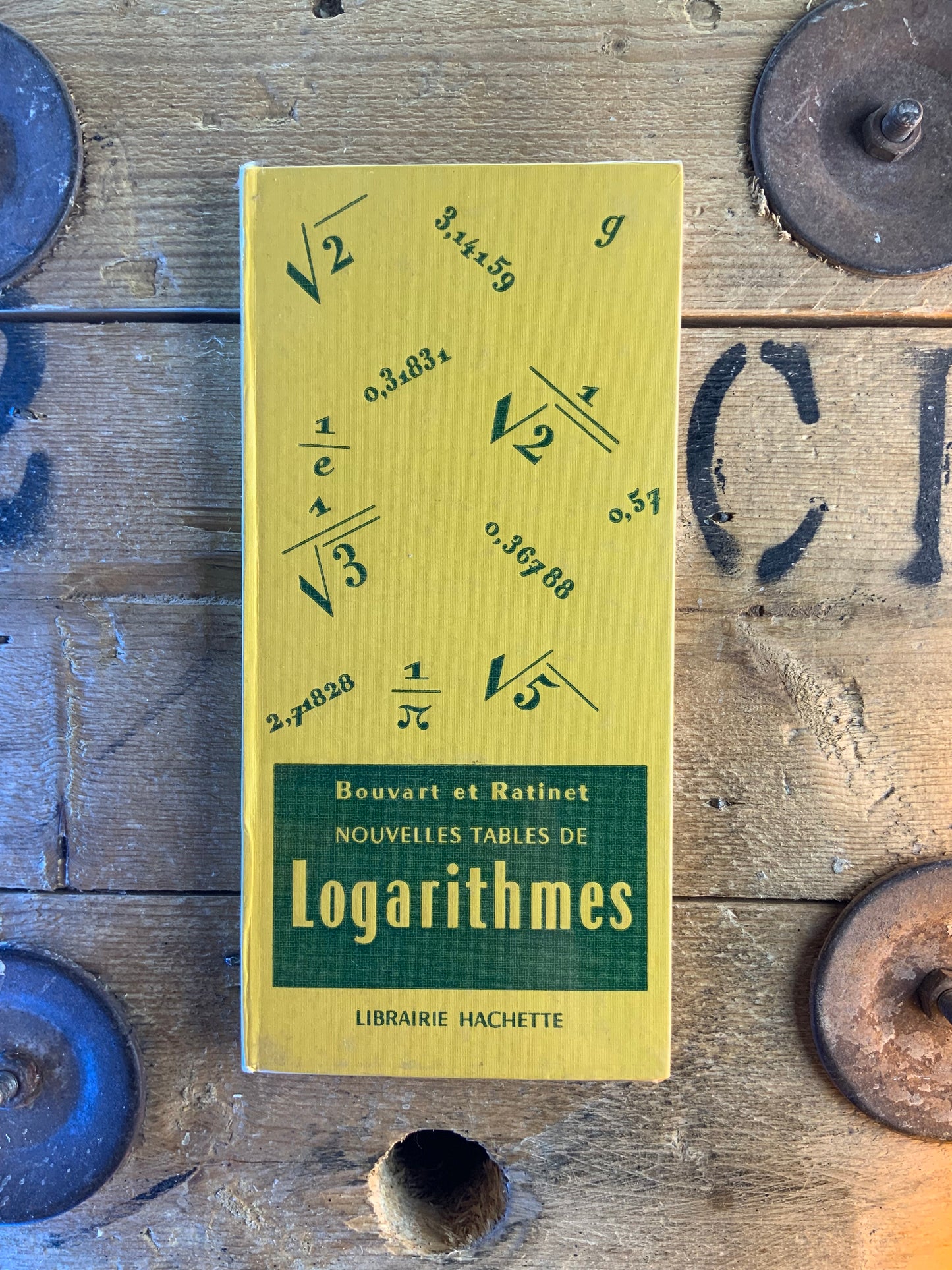 Nouvelles tables de logarithmes