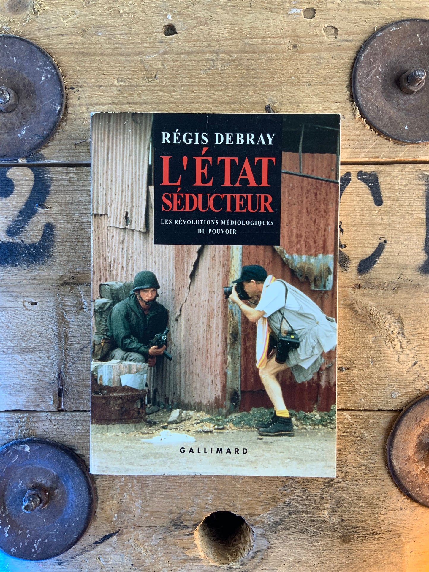 L’État séducteur : les révolutions médiologiques du pouvoir - Régis Debray
