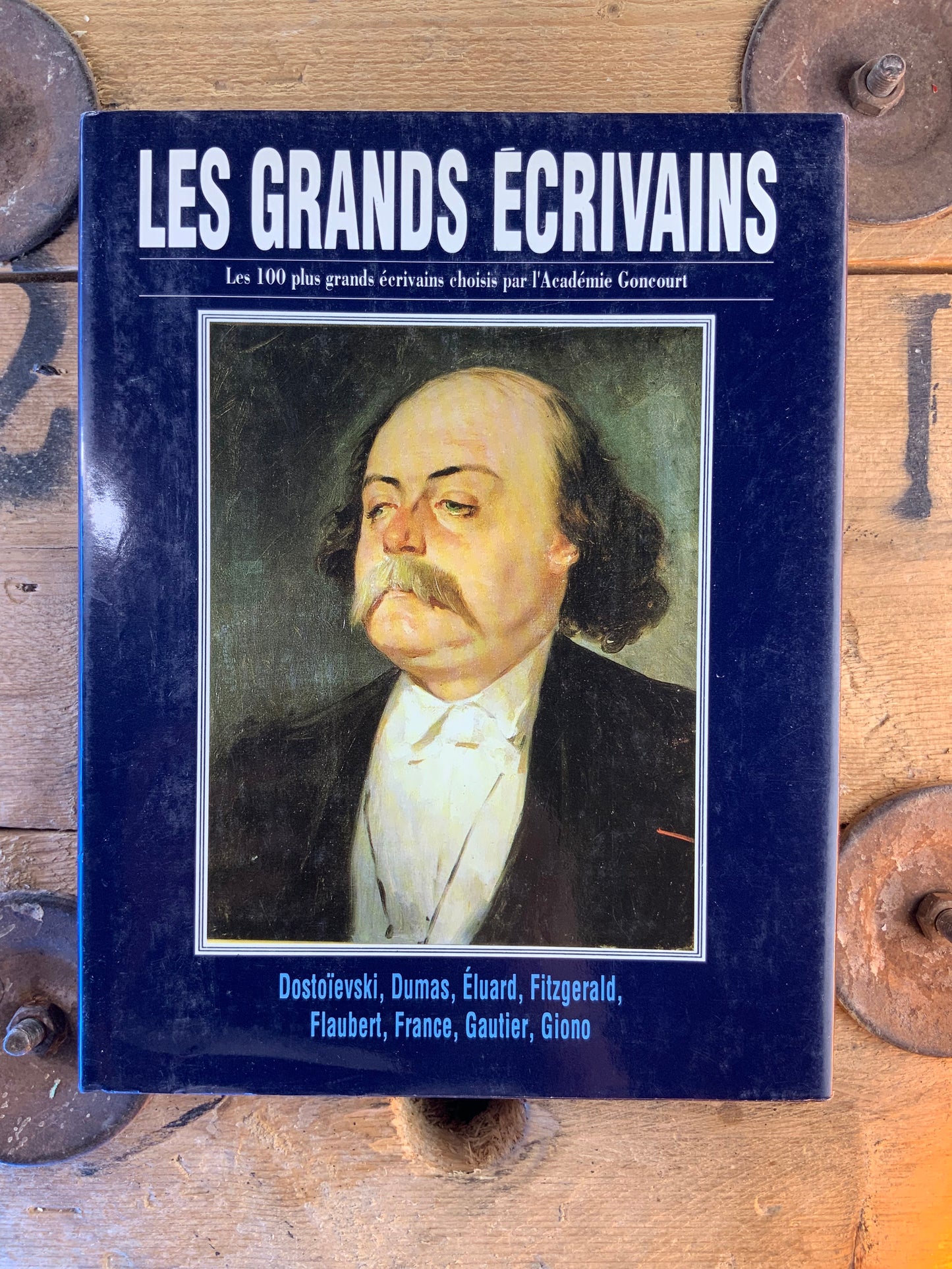 Les grands écrivains : Dostoïevski, Dumas, Éluard, Fitzgerald, Flaubert, France, Gautier, Giono