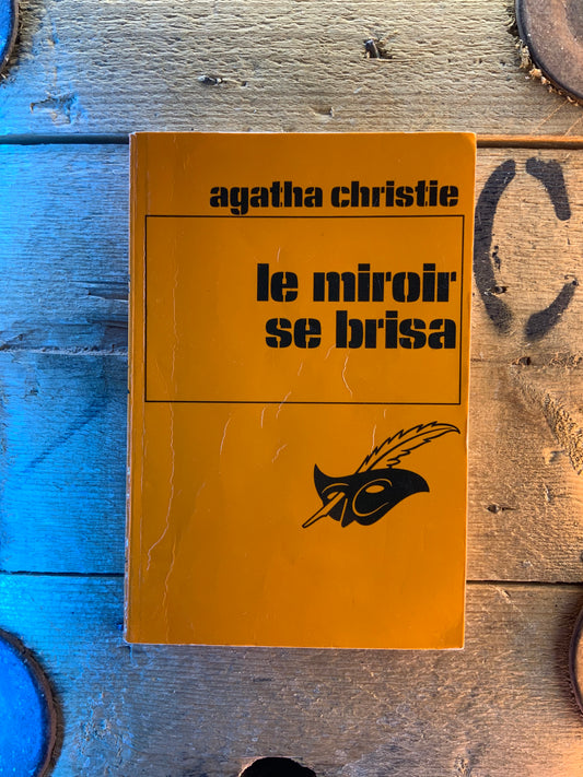 Le miroir se brisa - Agatha Christie