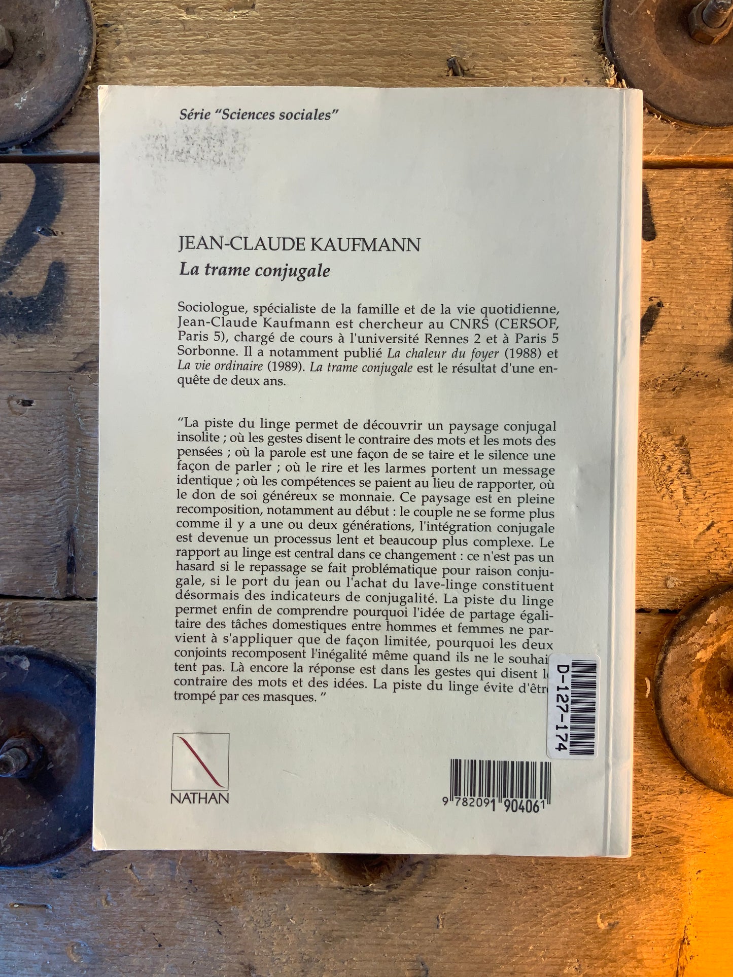 La trame conjugale : analyse du couple par son linge - Jean-Claude Kaufmann