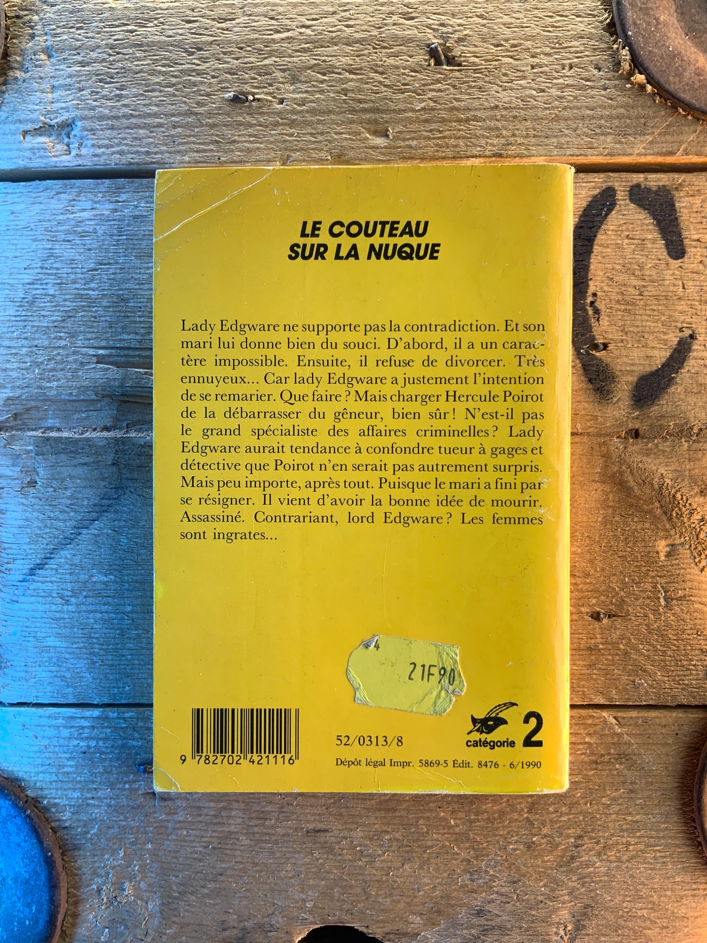 Le couteau sur la nuque - Agatha Christie