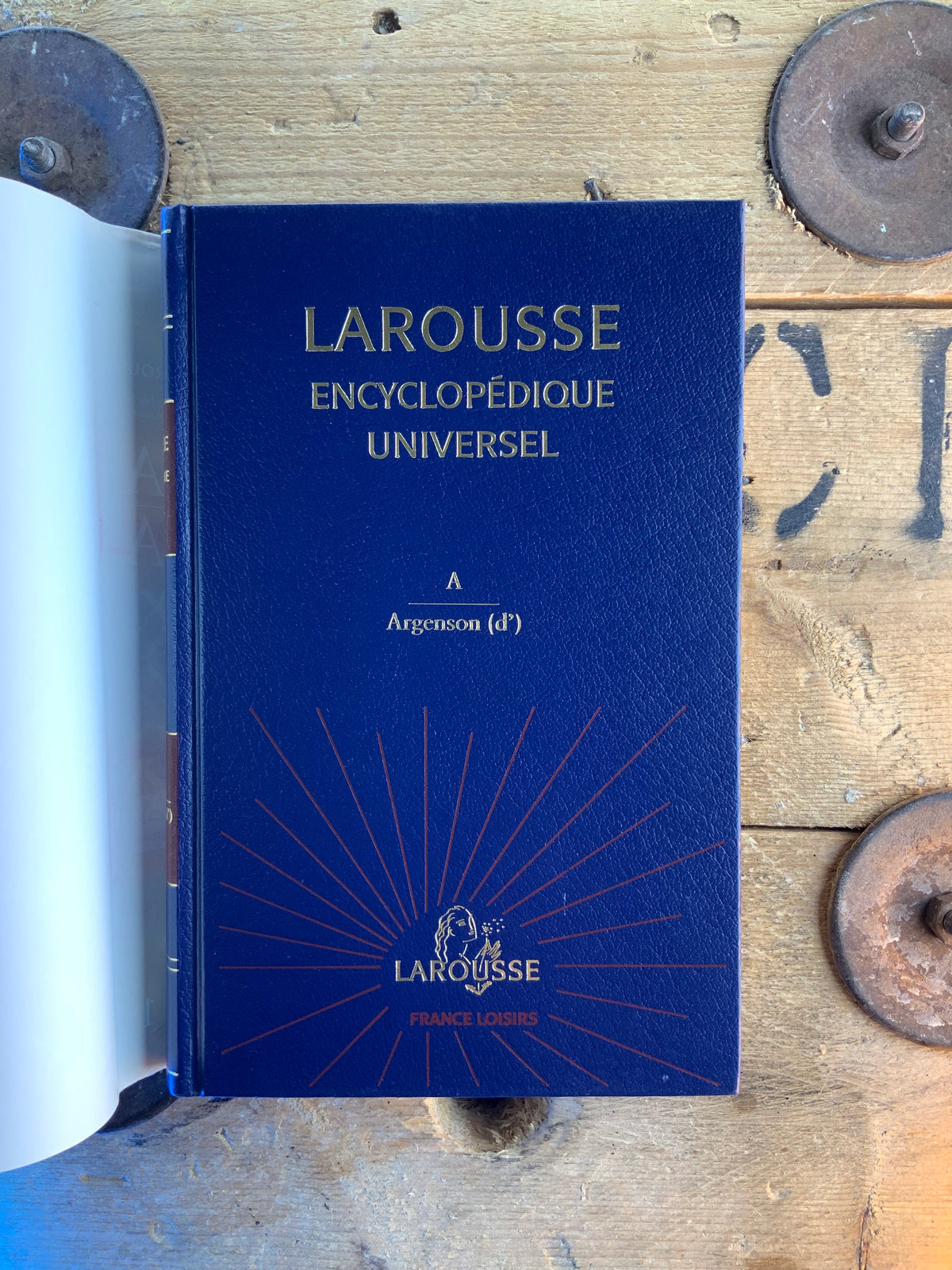 Larousse Encyclopédique Universel - en 16 volumes